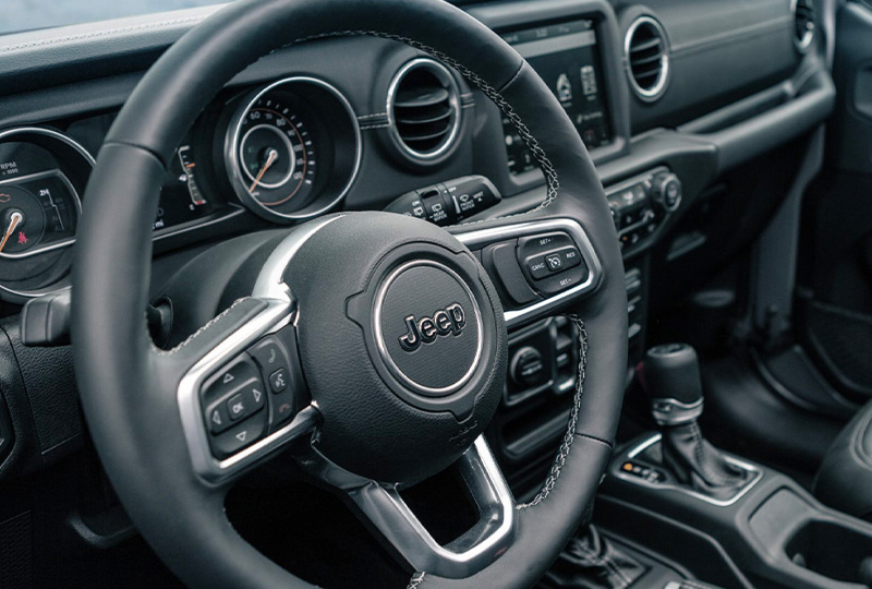 used Jeep Wrangler image1