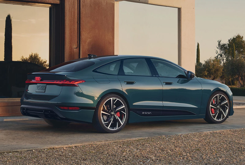2025 Audi S6 Sportback e-tron Performance