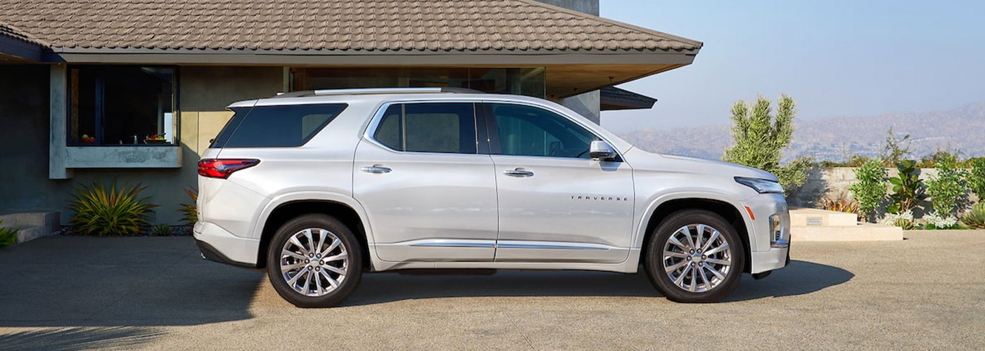 2023 Chevy Traverse Header
