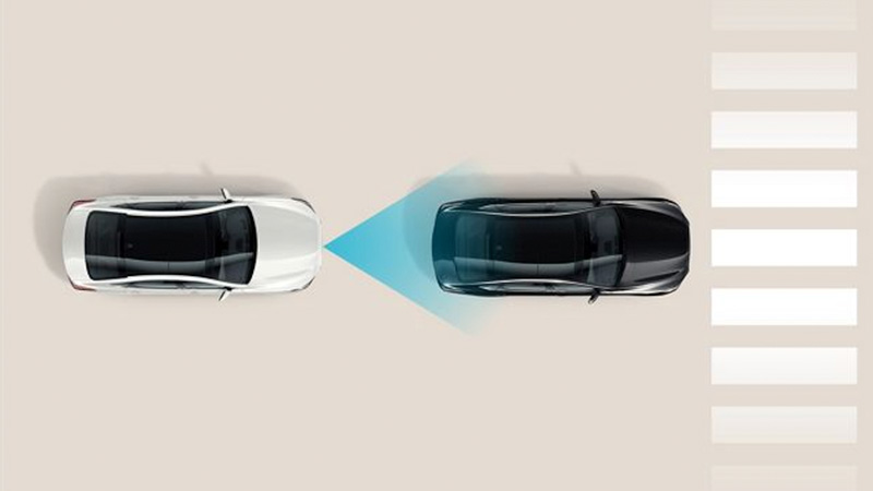 2021 Hyundai Elantra forward assist
