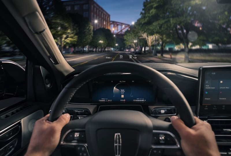 2022 Lincoln Navigator TECHNOLOGY