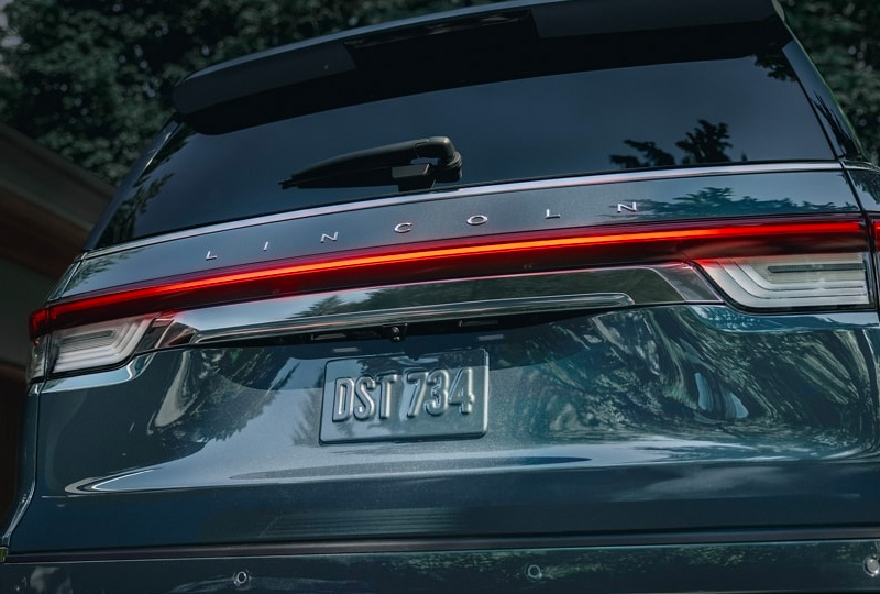 2023 Lincoln Navigator design