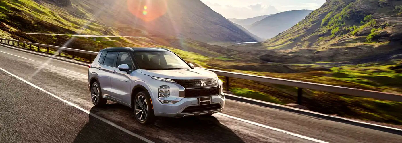 2023 Mitsubishi Outlander PHEV header