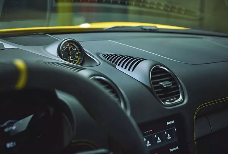2020 Porsche 718-Cayman-GT4 technology