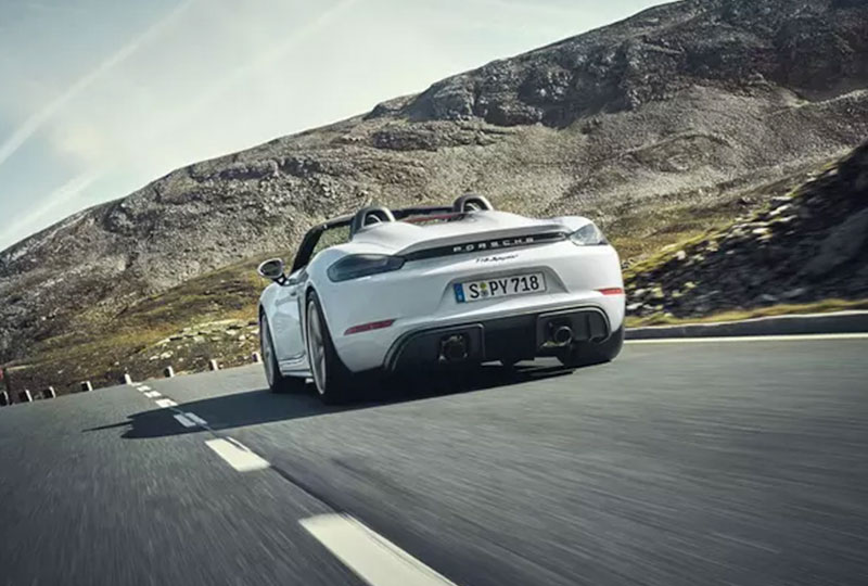 2020 Porsche 718-Spyder safety