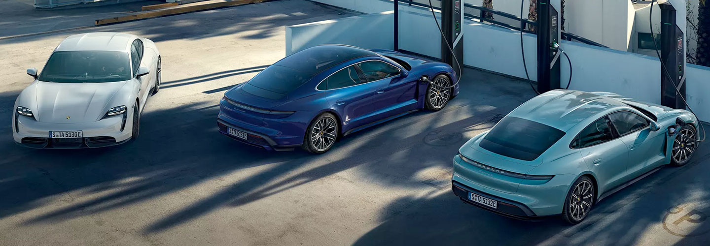 2020 Porsche Taycan header