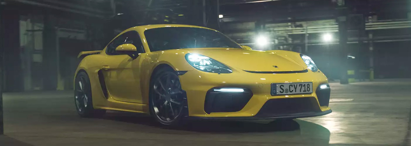 2021 Porsche 718 Cayman GT4 header