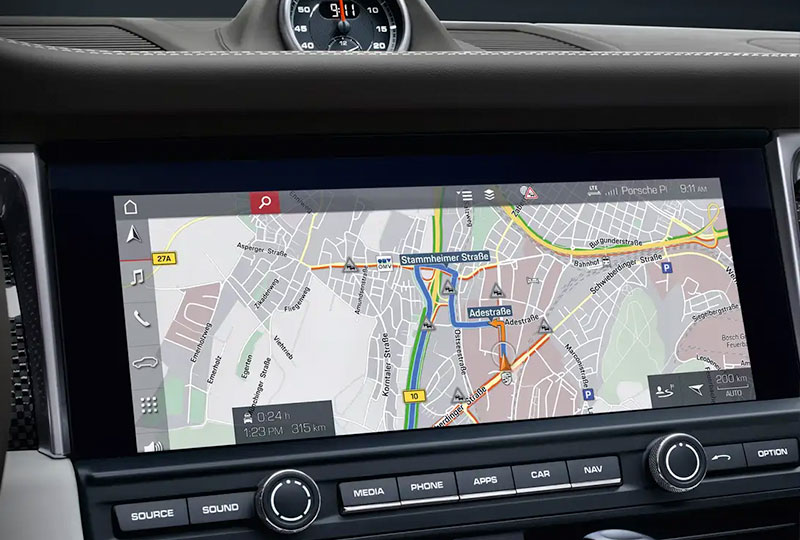 2021 Porsche Macan technology