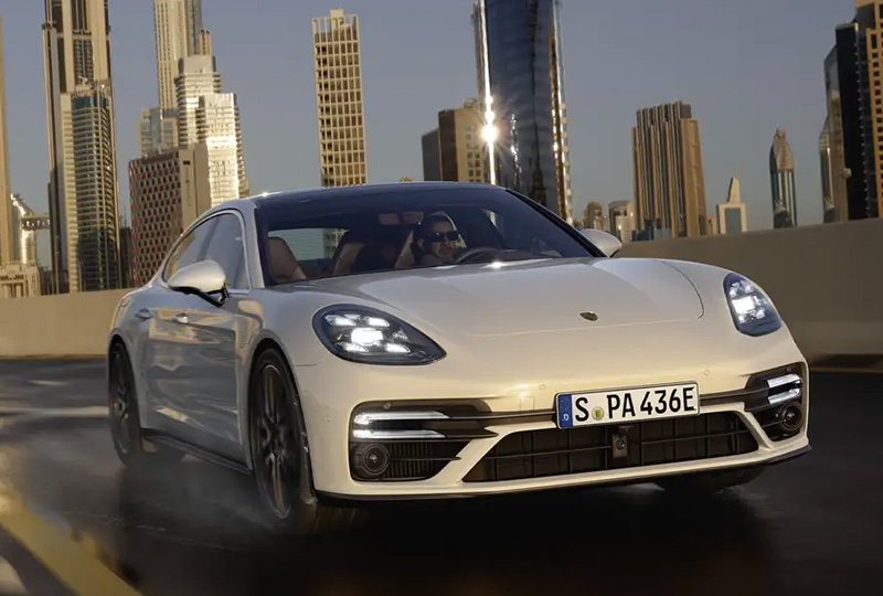 2022 Porsche Panamera Turbo S performance