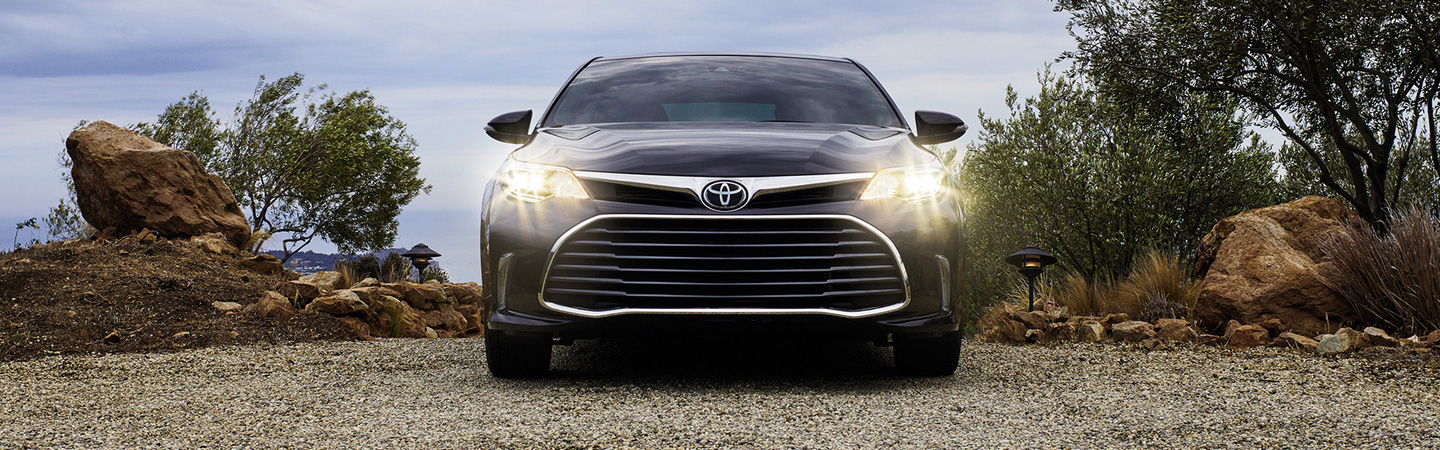 2017 Toyota Avalon Blind Spot Monitor