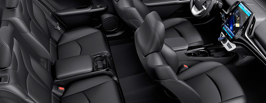 2017 Toyota Prius Prime Inviting interior