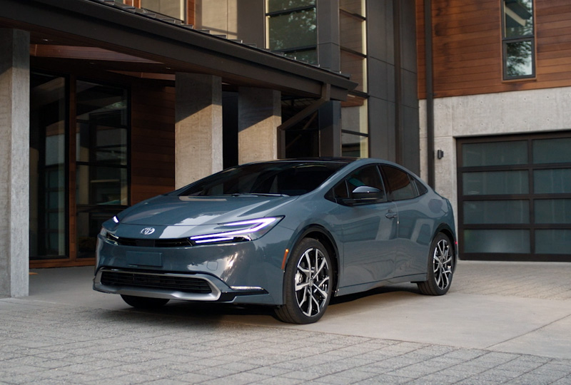 2025 Toyota Prius Plug In Hybrid Design