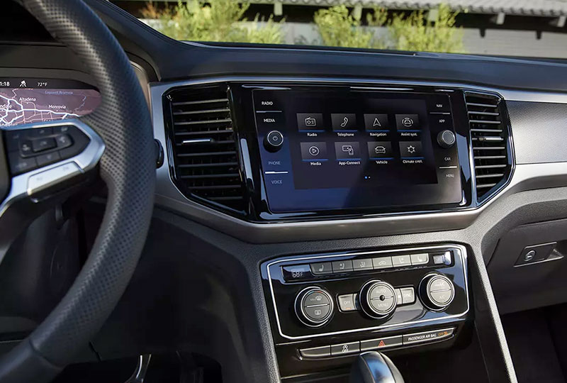 2021 vw Atlas Cross Sport technology