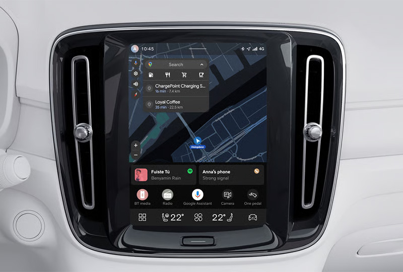 2026 Volvo EX40 displays - center display