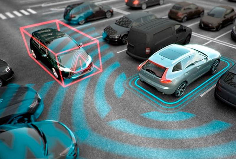 volvo SURROUND Cross Traffic Alert with autobrake