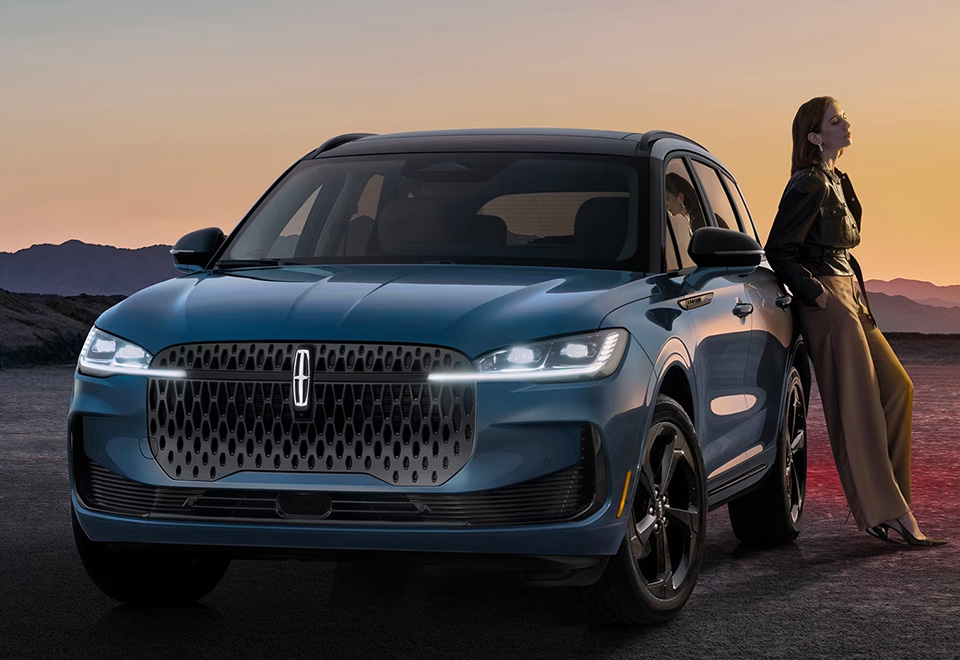 2027 Lincoln Corsair Hybrid Landing Page exterior: