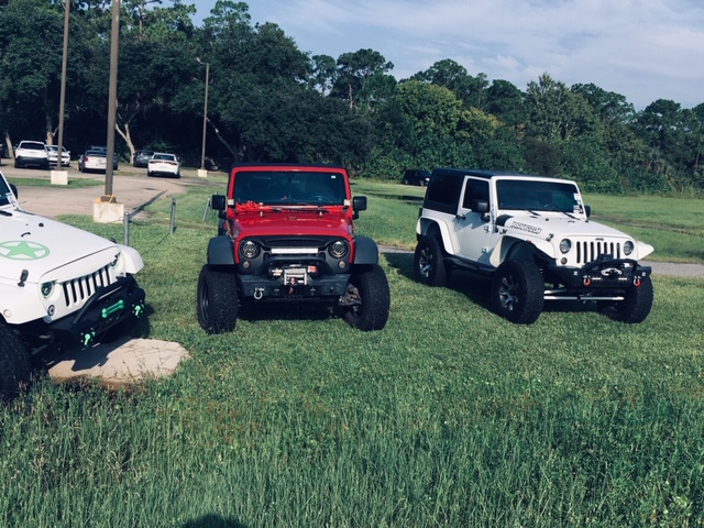 jeep day pics