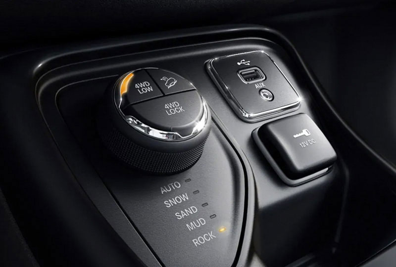 Used Jeep Compass - image2