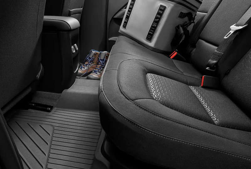 Used Chevy Colorado - image2
