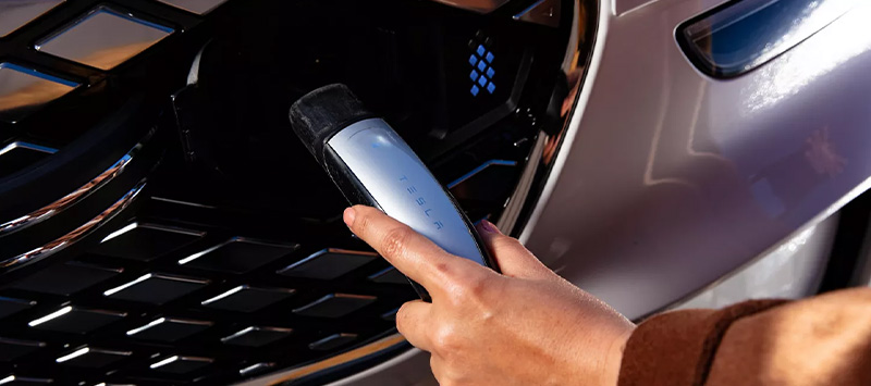 Genesis Electrified GV70 Charging    safety