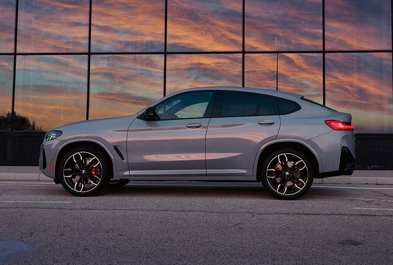 2023 BMW x4   Style