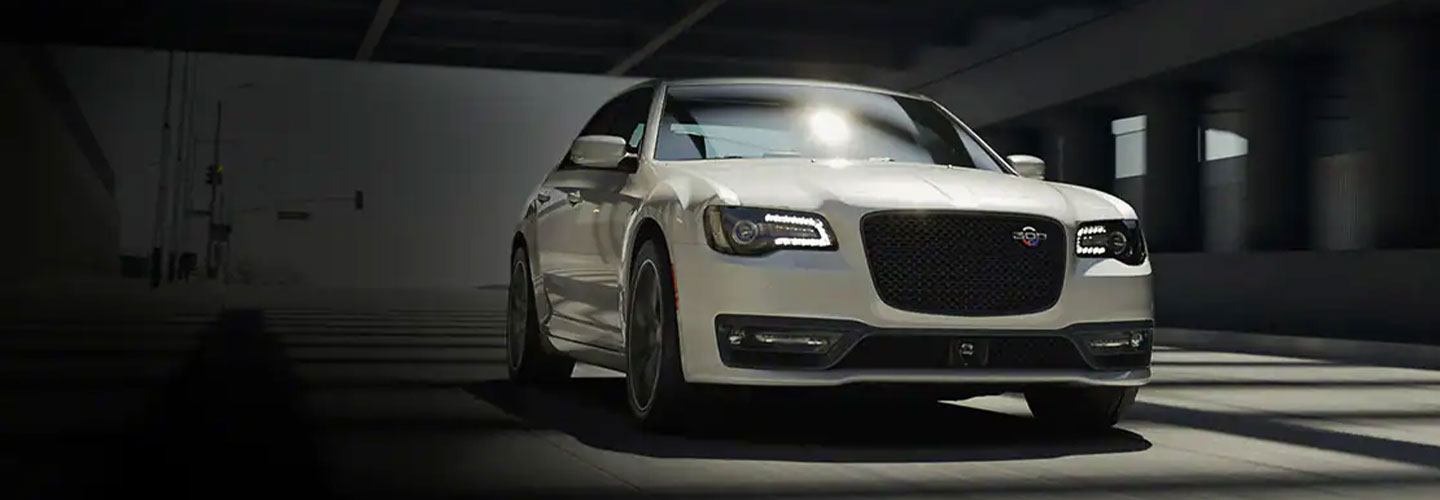 2023 CHRYSLER 300C Header