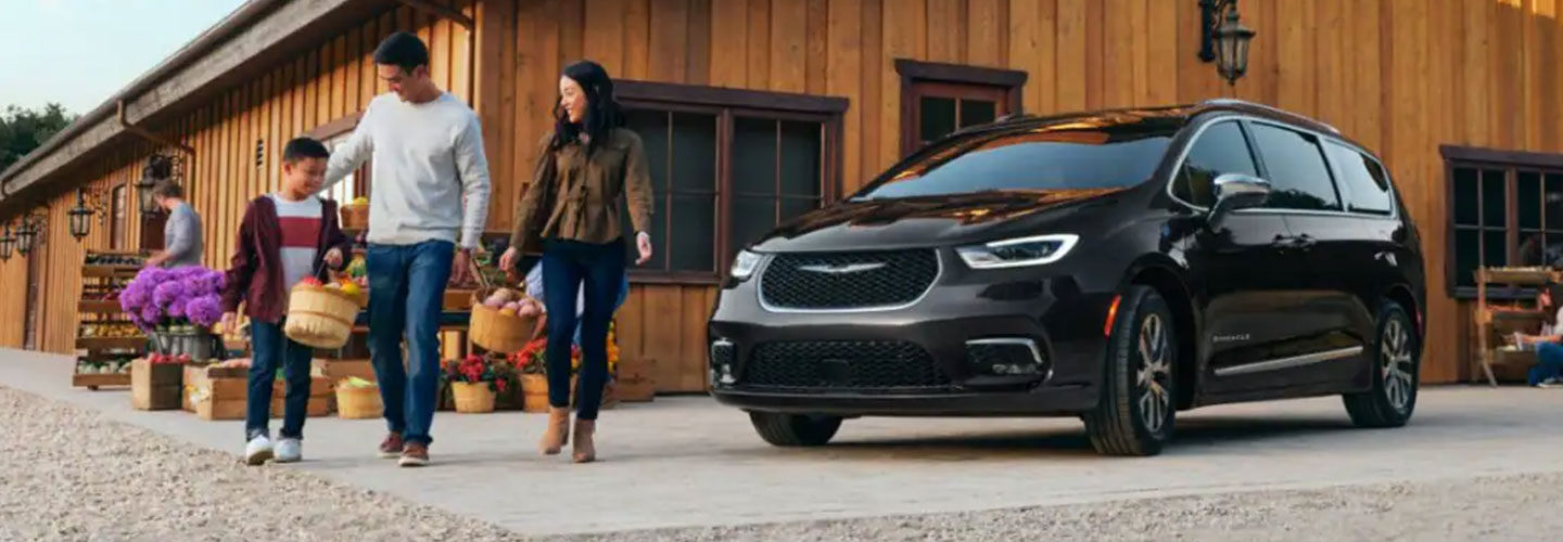 2023 Chrysler Pacific Hybrid Header