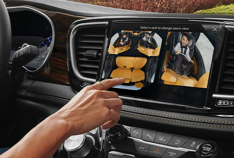 2023 Chrysler Pacific Hybrid  TECHNOLOGY
