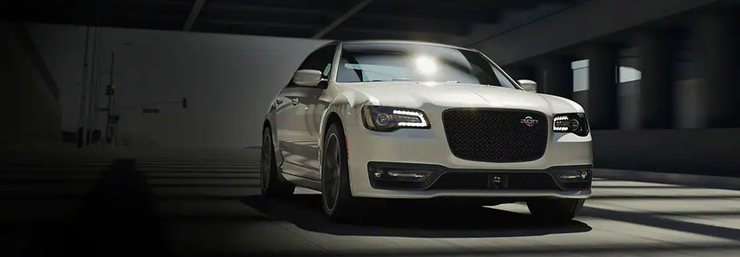 2023 CHRYSLER 300C Header