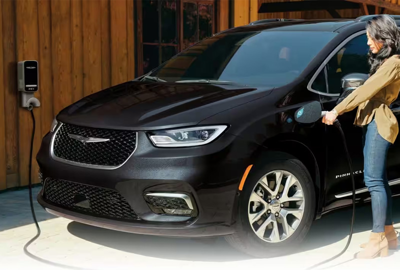 2024 Chrysler Pacific Hybrid  EXTERIOR