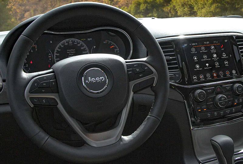 2022 Jeep Grand Cherokee technology