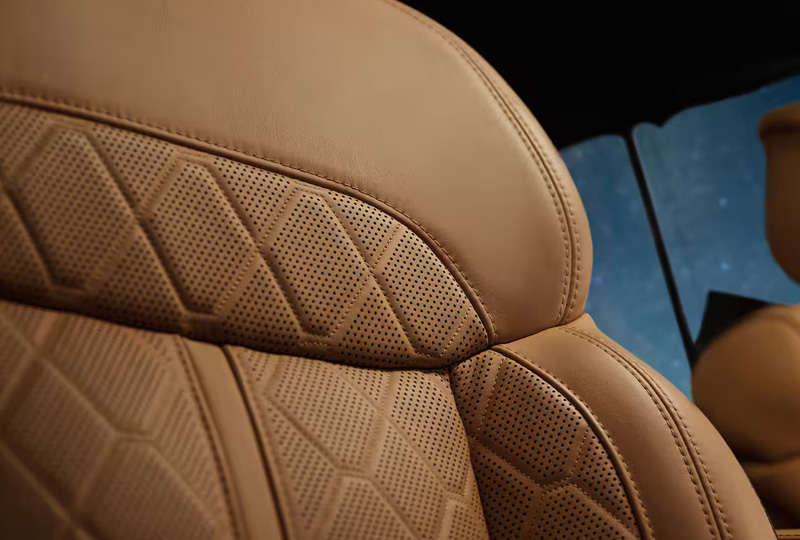 2025 Jeep GrandWagoneer    design