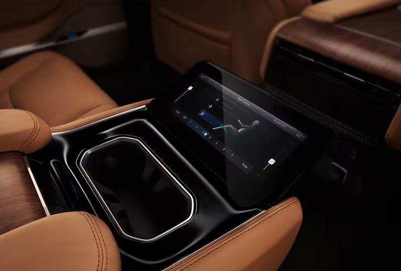 2025 Jeep GrandWagoneer   Technology