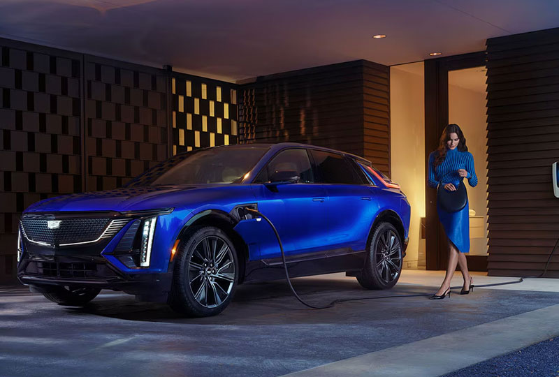 2025 Cadillac Lyriq  DESIGN