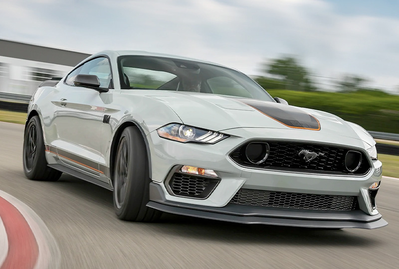 2021 Ford Mustang  Handling