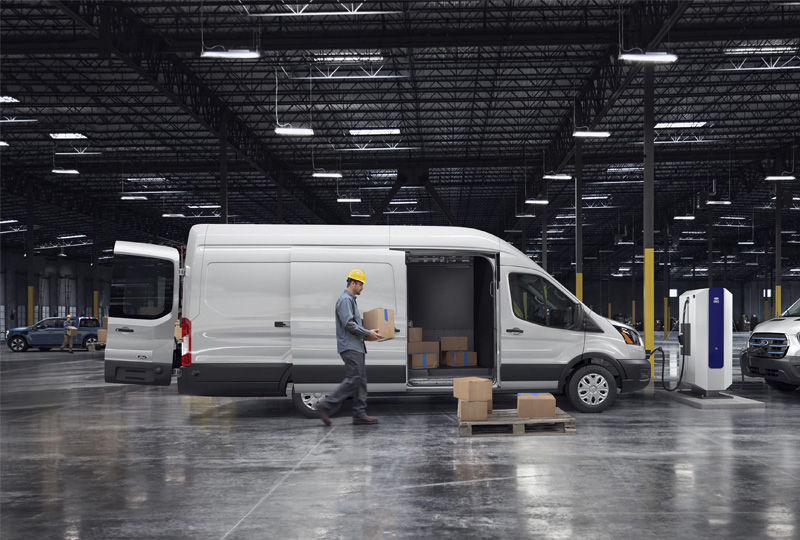 2025 Ford E-Transit Performance