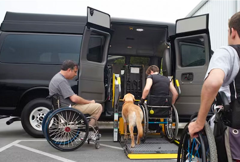 2024 GMC Savana Passenger Van Exterior