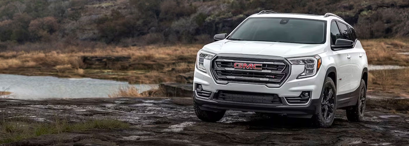 2024 GMC Terrain AT4 header