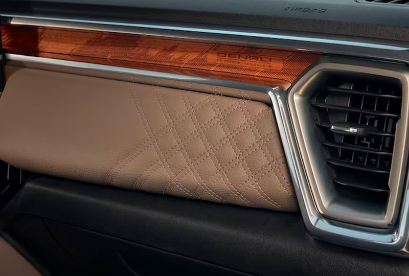2024 GMC Canyon Denali  Interior