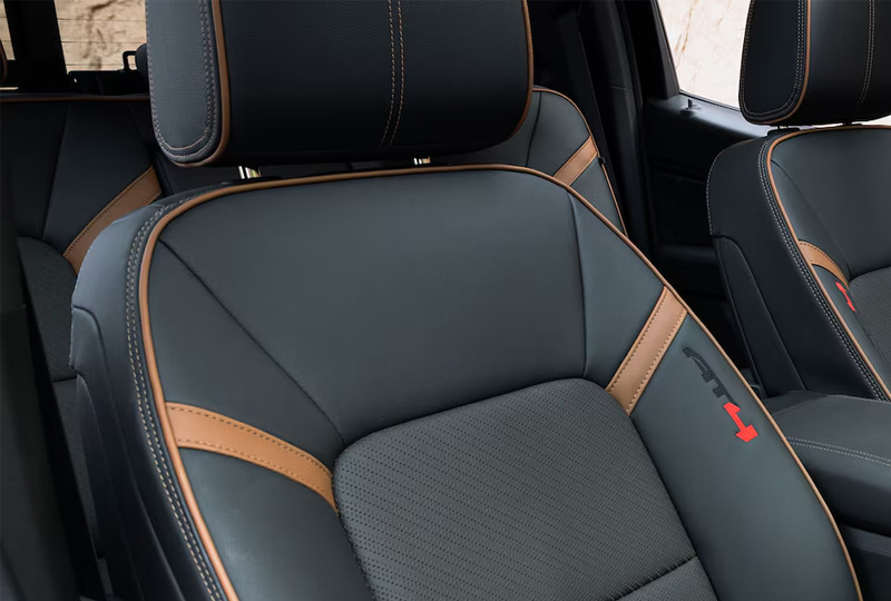 2025 GMC Canyon AT4 & AT4X    Interior