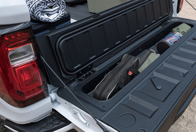 2025 GMC Canyon AT4    Exterior