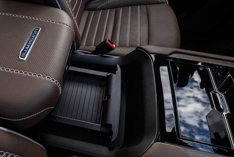 2025 GMC Yukon   Interior