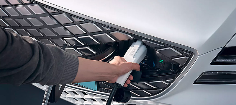 2024 Genesis G80 Charging