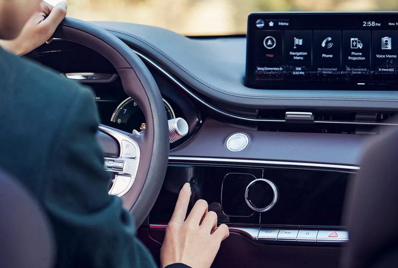 2024 Genesis GV70 Technology