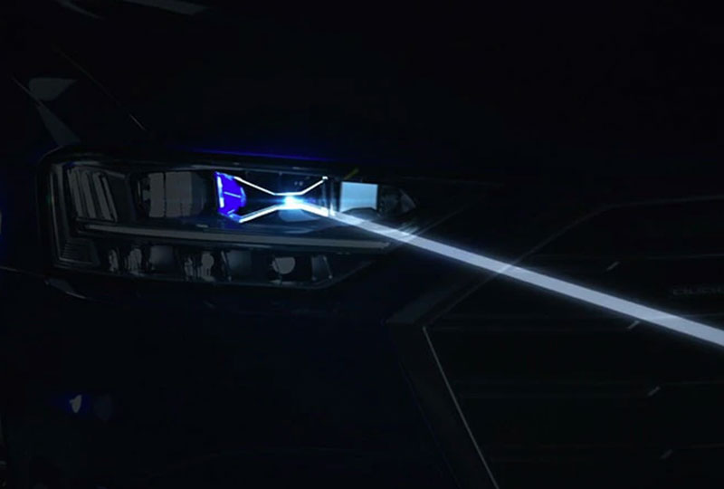 2021 Audi S8  technology