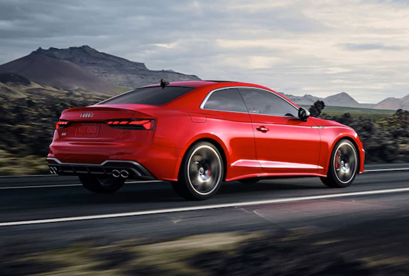 2022 Audi S5-Coupe   performance