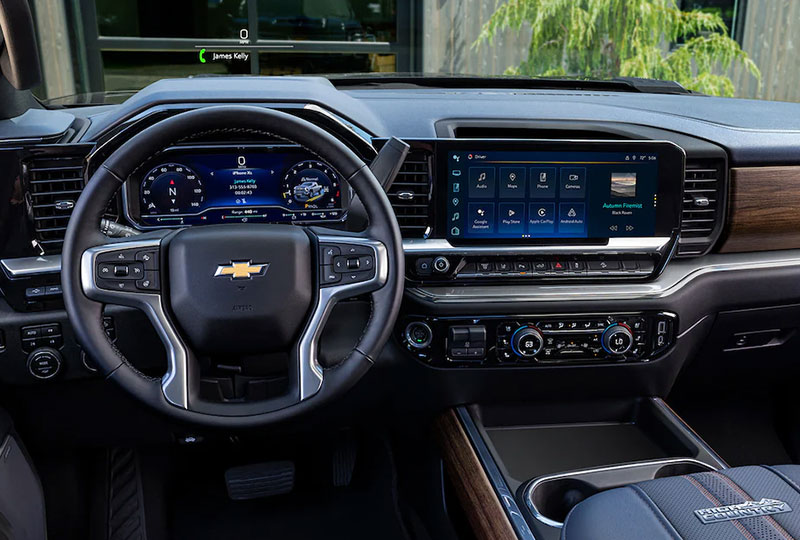 2024 Chevrolet Silverado HD interior