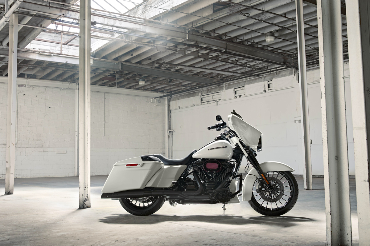 2020 Harley-Davidson TOURING gallery