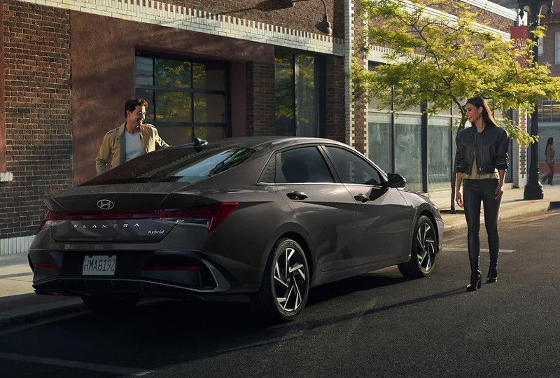 2026 Hyundai Elantra Hybrid style