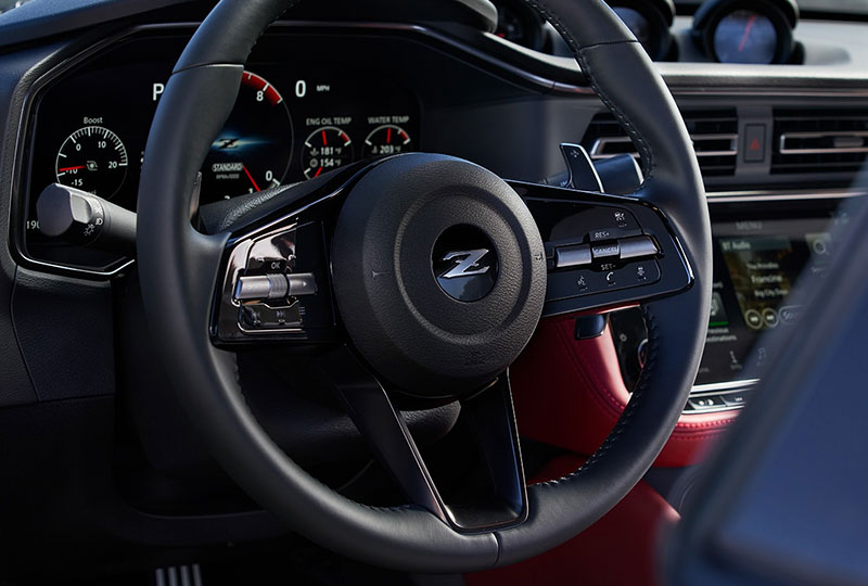 2023  Nissan Z    TECHNOLOGy